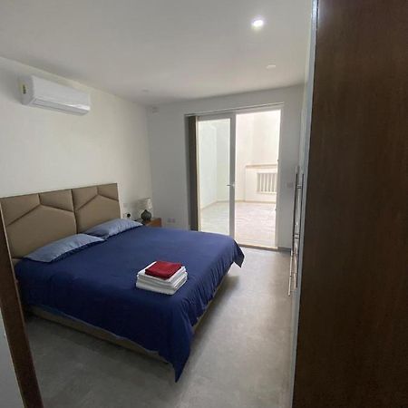 Gzira Two-Bedroom Apartment Kültér fotó